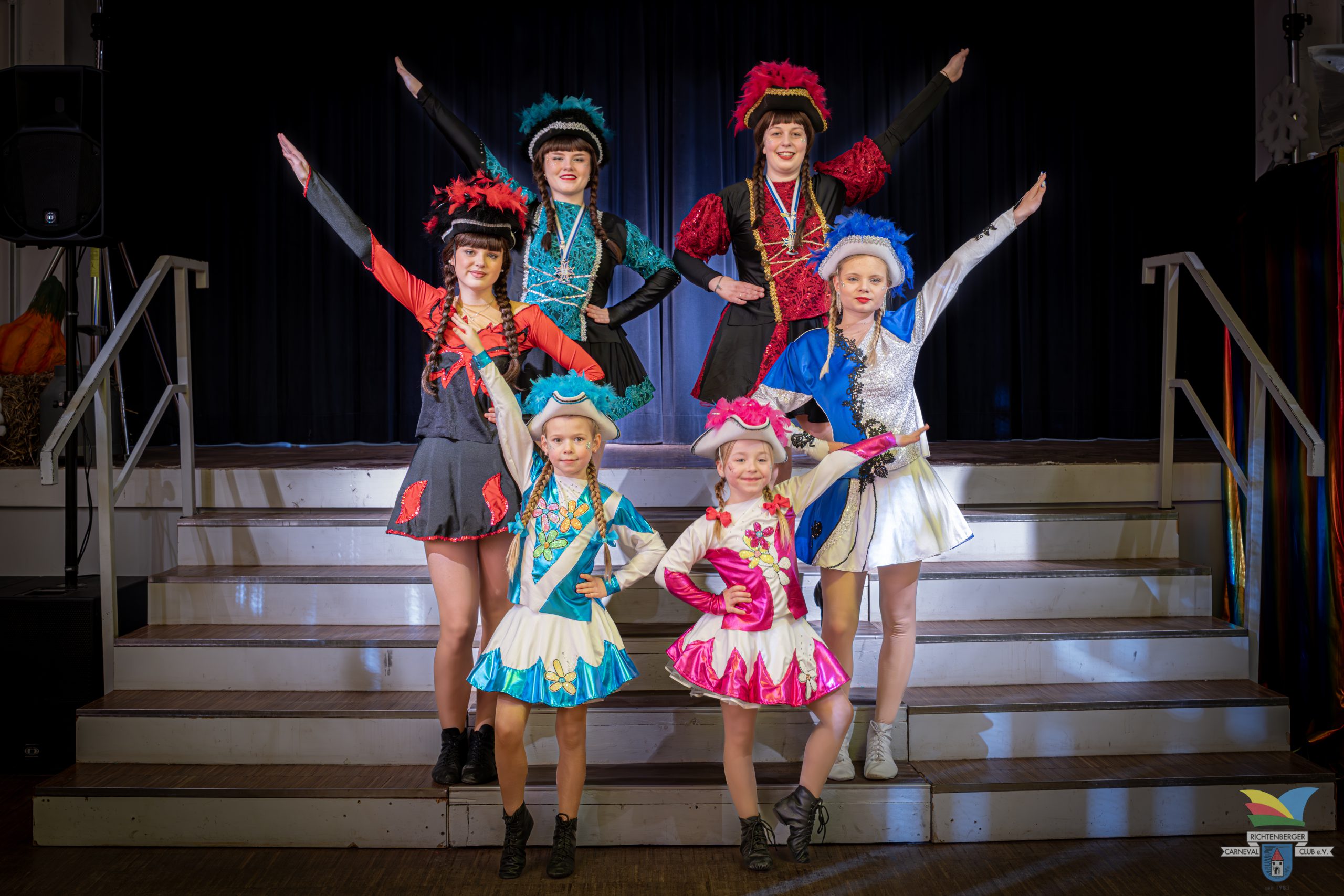 Foto der Funkenmariechen des RCC